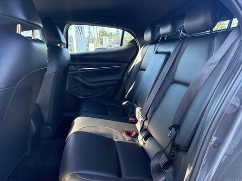 Used 2019 MAZDA MAZDA3 Hatchback image 12
