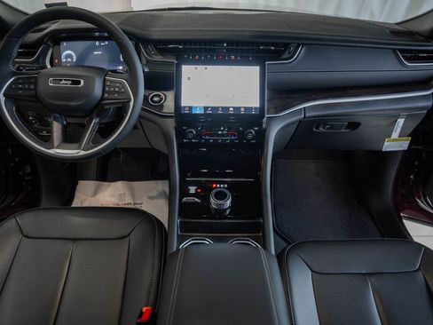 New 2025 Jeep Grand Cherokee Limited image 20