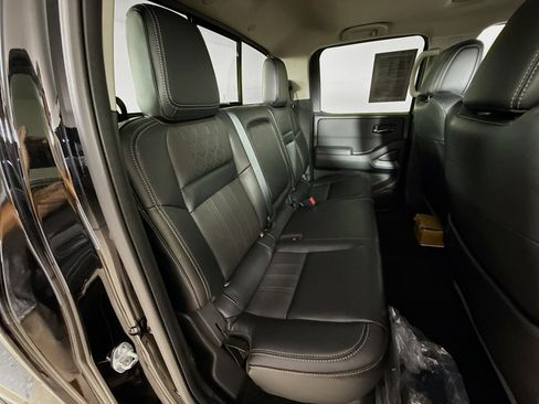 Used 2024 Nissan Frontier SL w/ Technology Package image 34