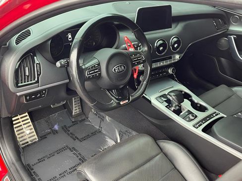 Used 2018 Kia Stinger GT2 image 15