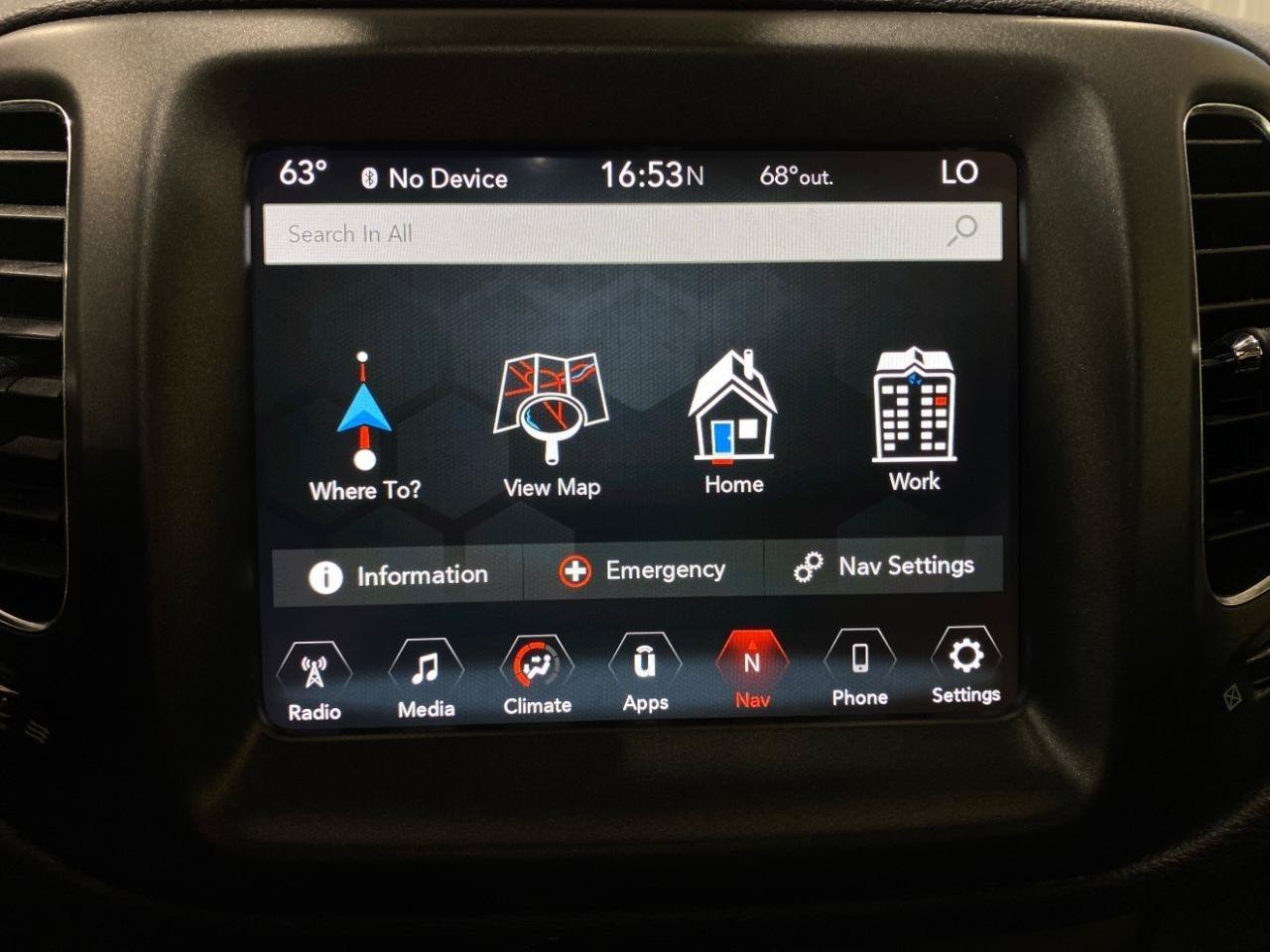 Used 2017 Jeep Compass Trailhawk w/ Navigation Group AWD/4WD image 15