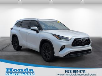 Used 2025 Toyota Highlander Limited FWD video 1