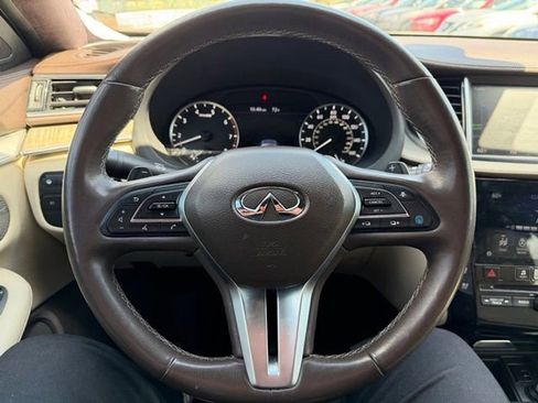 Used 2019 INFINITI QX50 Essential w/ Sensory Package AWD/4WD image 15