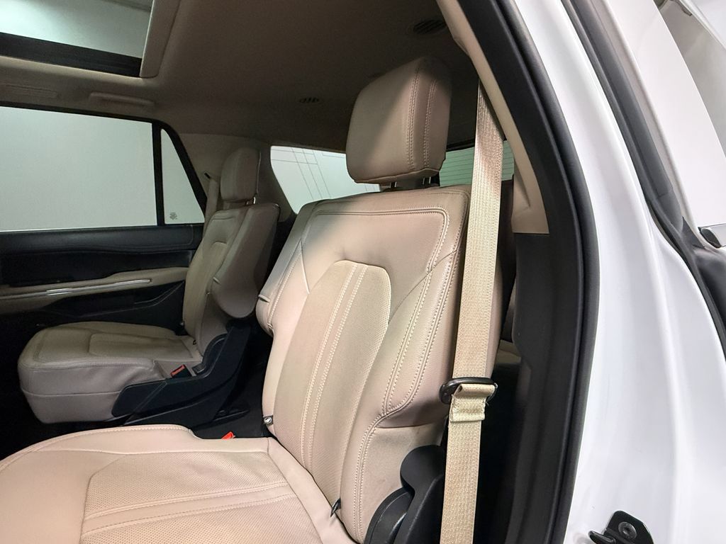 Used 2024 Ford Expedition Limited AWD/4WD image 47