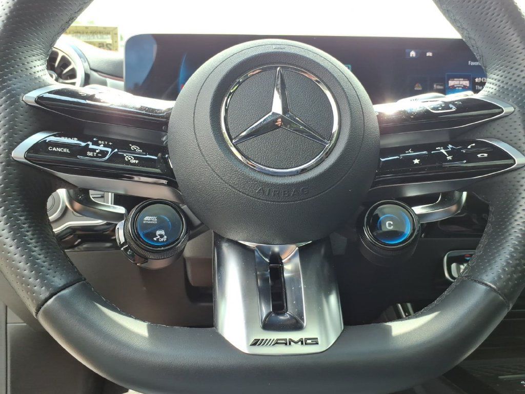 Used 2025 Mercedes-Benz CLA 35 AMG 4MATIC image 19