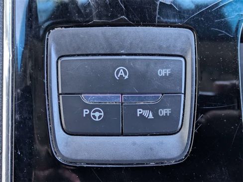 Used 2020 Ford Edge Titanium w/ Equipment Group 301A image 35