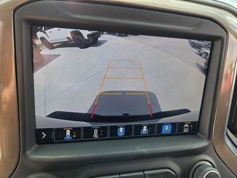 Used 2020 Chevrolet Silverado 2500 High Country w/ Technology Package image 15