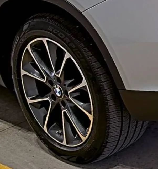 Used 2017 BMW X5 xDrive50i AWD/4WD image 12