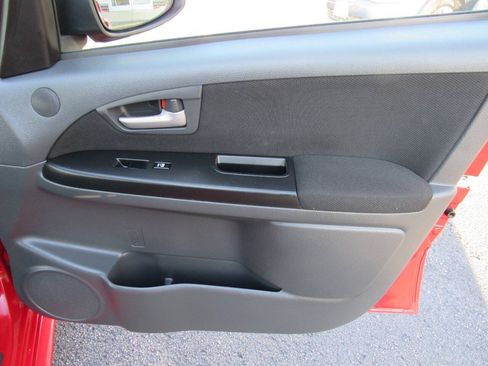 Used 2011 Suzuki SX4 Sportback FWD image 22