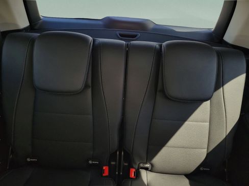 New 2026 Mercedes-Benz GLS 450 4MATIC image 16