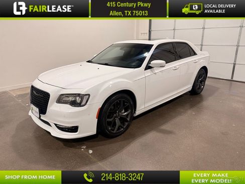 Used 2023 Chrysler 300 Touring L w/ Popular Equipment Group RWD image 1