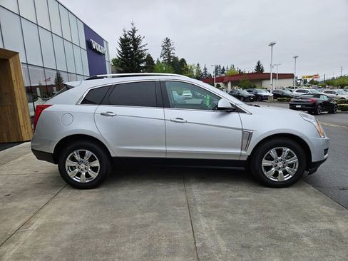 Used 2016 Cadillac SRX Luxury AWD/4WD image 4