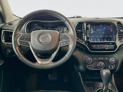 Used 2019 Jeep Cherokee Limited w/ Technology Group FWD image 18