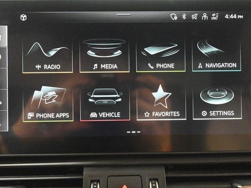 Used 2022 Audi Q5 e Premium image 24