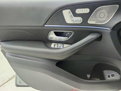 Used 2025 Mercedes-Benz GLS 450 GLS 450 image 38