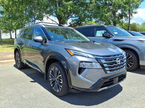 Used 2026 Nissan Rogue Platinum w/ Platinum Premium Package AWD/4WD image 4