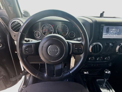 Used 2013 Jeep Wrangler Sport AWD/4WD image 17