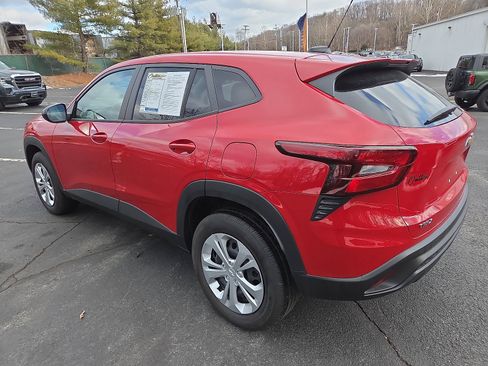 Used 2026 Chevrolet Trax LS image 5