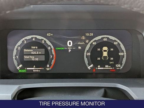 Used 2025 Toyota Tacoma Limited AWD/4WD image 22