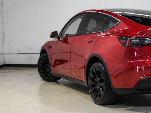 Used 2022 Tesla Model Y Long Range AWD/4WD image 14