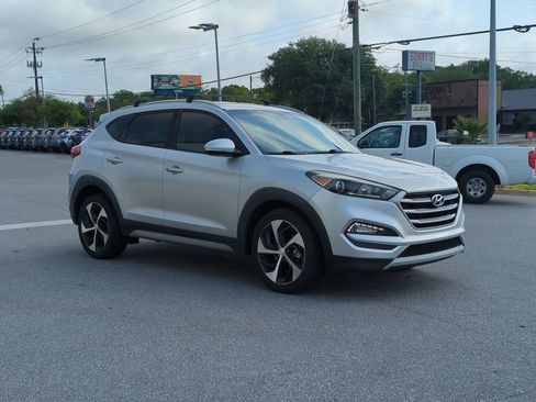 Used 2017 Hyundai Tucson Sport FWD image 9