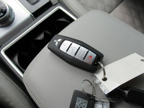 Used 2022 Mitsubishi Outlander SEL image 34