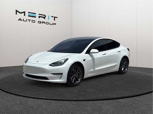 Used 2021 Tesla Model 3 Standard Range Plus RWD image 4