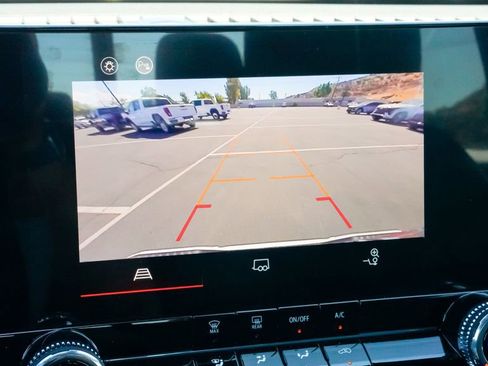 Used 2025 GMC Canyon Elevation image 36