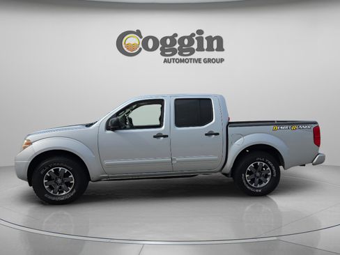 Used 2015 Nissan Frontier Desert Runner RWD image 2