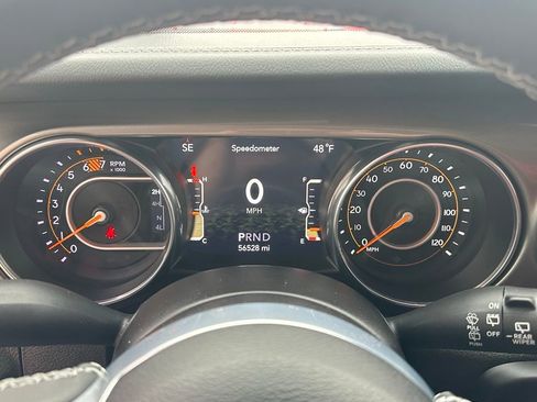 Used 2023 Jeep Wrangler Unlimited Sahara AWD/4WD image 20