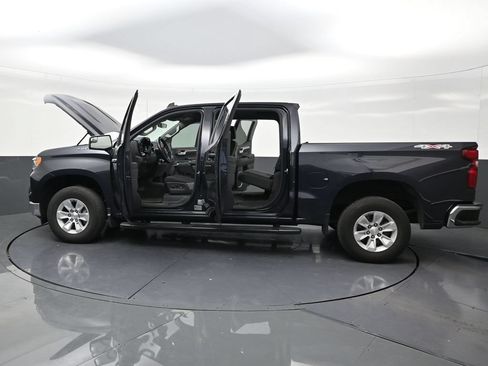 Used 2023 Chevrolet Silverado 1500 LT AWD/4WD image 30