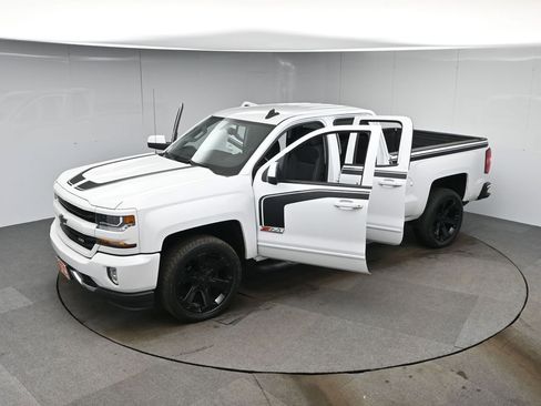 Used 2018 Chevrolet Silverado 1500 LT w/ Rally 2 Edition image 43