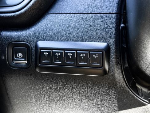 Certified 2024 GMC Sierra 3500 Pro AWD/4WD image 15