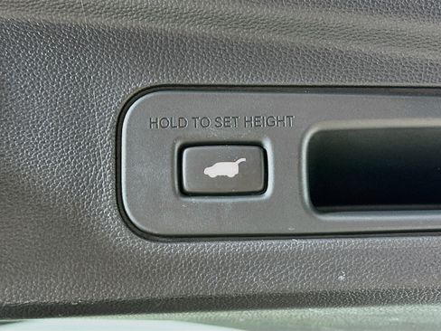 Used 2023 Acura MDX w/ Technology Package FWD image 32