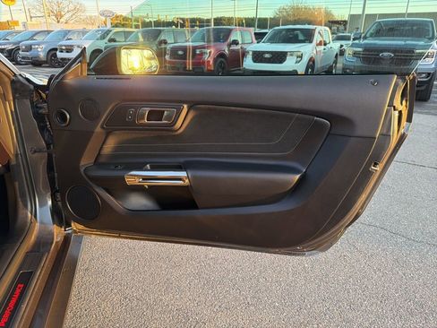 Used 2017 Ford Mustang Shelby GT350 image 19