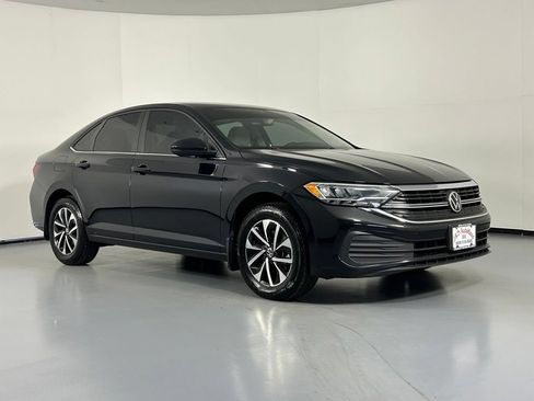 Used 2022 Volkswagen Jetta S FWD image 1