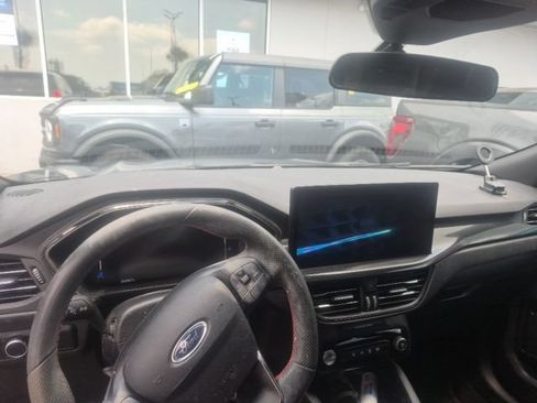 Used 2023 Ford Escape ST-Line w/ Tech Pack #1 FWD image 11