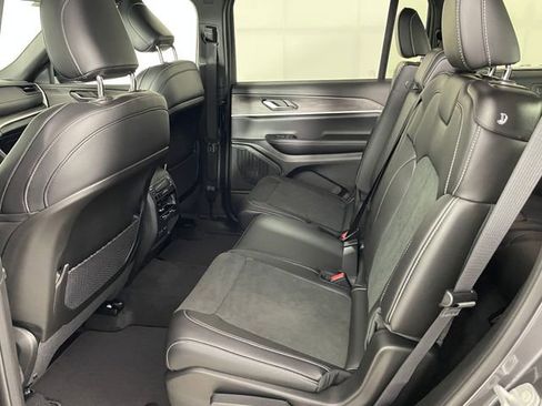 New 2026 Jeep Grand Cherokee L 4WD image 6
