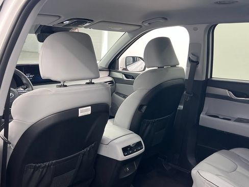 Used 2025 Hyundai Palisade SEL FWD image 11