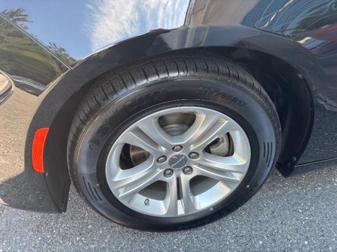 Used 2023 Dodge Charger SXT RWD image 9