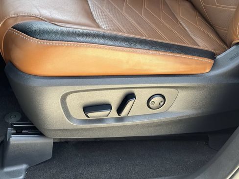 Used 2023 Nissan Pathfinder Platinum FWD image 22