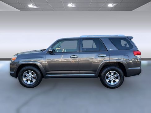 Used 2013 Toyota 4Runner SR5 RWD image 2
