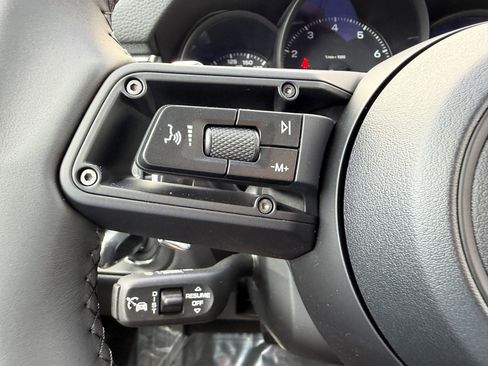 New 2026 Porsche Macan image 29