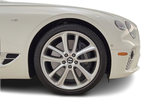 Used 2022 Bentley Continental GT image 12