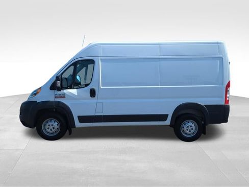 Used 2017 RAM ProMaster 2500 w/ Interior Convenience Group FWD image 3