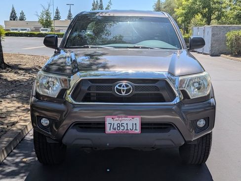Used 2013 Toyota Tacoma PreRunner w/ TRD Off-Road Pkg RWD image 2