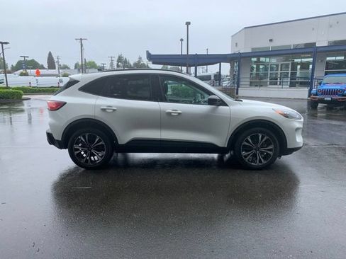 Used 2022 Ford Escape SEL w/ SEL Stealth AWD Package image 8
