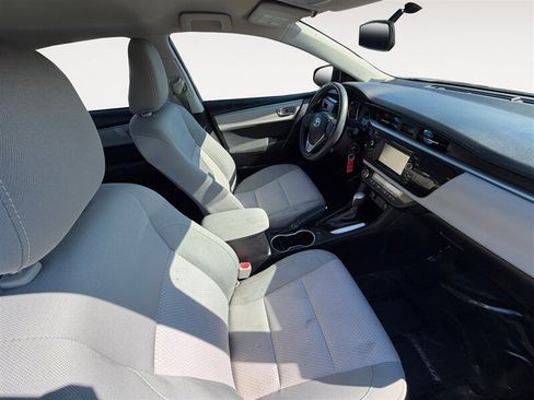 Used 2015 Toyota Corolla LE FWD image 16