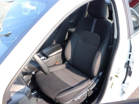 Used 2024 Nissan Sentra SV FWD image 11