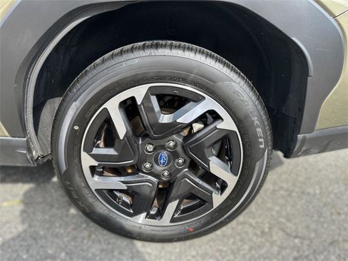 Used 2025 Subaru Forester Limited image 21